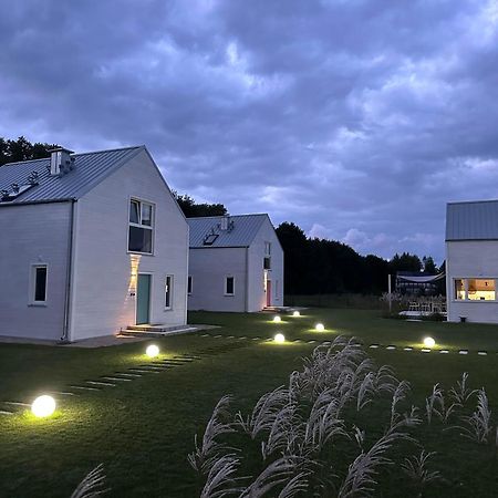 Morze2 - Domy Caloroczne Nad Morzem Lubiatowo  Buitenkant foto